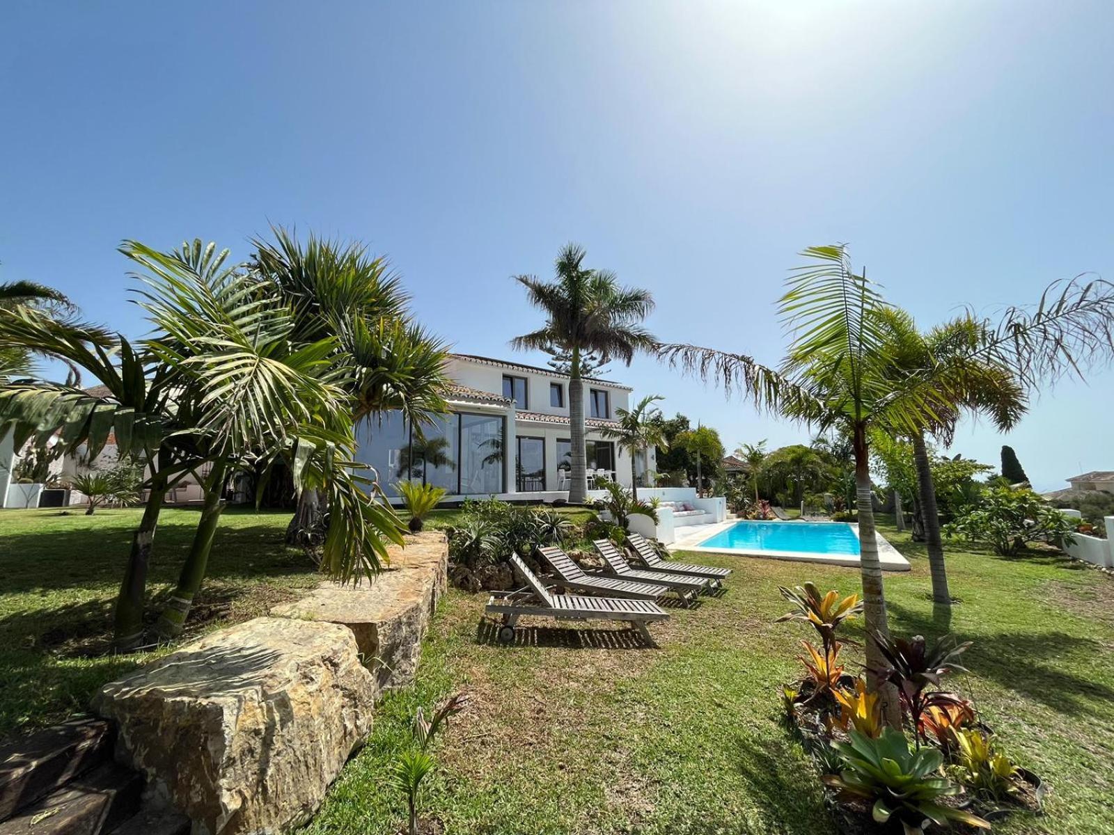 Bed & Breakfast In Villa Eden Palm Беналмадена Екстериор снимка